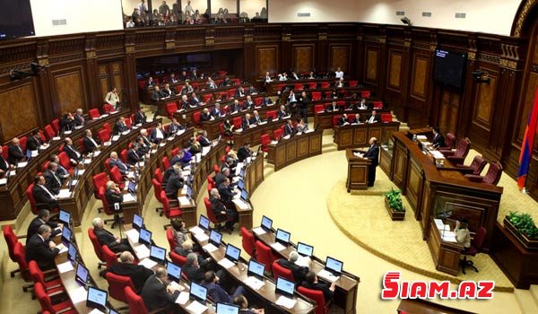 Parisdən Bakıya qarşı erməni gedişi – Olland Sərkisyanı yanına çağırdı və... Parisdən Bakıya qarşı erməni gedişi – Olland Sərkisyanı yanına çağırdı və...