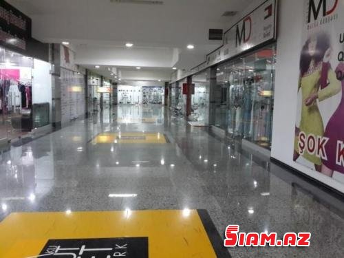 Anar Məmmədov ticarət mərkəzini satdı – Bütün brend mallar 90 faiz endirimdədir Anar Məmmədov ticarət mərkəzini satdı – Bütün brend mallar 90 faiz endirimdədir