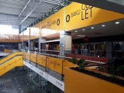 Anar Məmmədov ticarət mərkəzini satdı – Bütün brend mallar 90 faiz endirimdədir Anar Məmmədov ticarət mərkəzini satdı – Bütün brend mallar 90 faiz endirimdədir