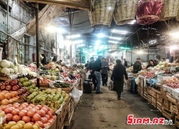 Yaz gəlib, amma tərəvəzin qiymətləri əl yandırır...
