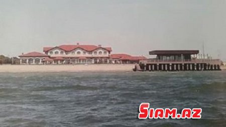 Bu məmurun qəsri göz qamaşdırır - FOTOLAR