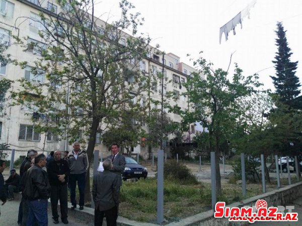 Nəsimi rayonunda sakinlər etiraz aksiyası keçirib - FOTO Nəsimi rayonunda sakinlər etiraz aksiyası keçirib - FOTO