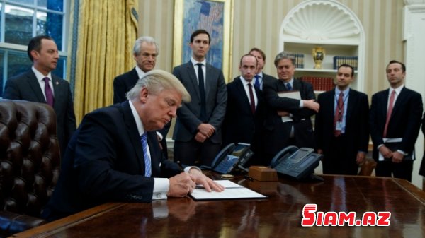 Donald Tramp “sirli məktub”u oxusa, istefaya məcbur qala bilər Donald Tramp “sirli məktub”u oxusa, istefaya məcbur qala bilər