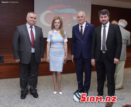 “15 İyul” kompozisiyasının təqdimatı oldu - FOTO,VİDEO “15 İyul” kompozisiyasının təqdimatı oldu - FOTO,VİDEO