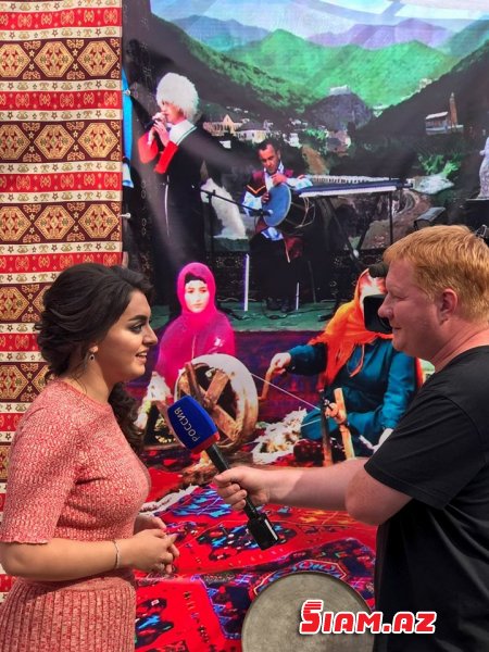 Rus qubernator Yekaterinburqda yallı getdi - FOTO Rus qubernator Yekaterinburqda yallı getdi - FOTO
