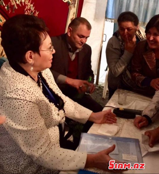 Bakıda gömrükçülər həbs edildi - aralarında deputatın qohumu da var Bakıda gömrükçülər həbs edildi - aralarında deputatın qohumu da var