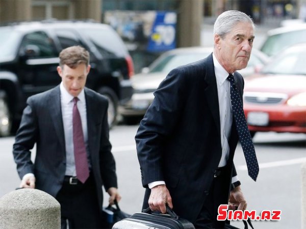 Xüsusi prokuror düyməyə basdı: Trampın yaxın adamı Pol Manafort təslim oldu Xüsusi prokuror düyməyə basdı: Trampın yaxın adamı Pol Manafort təslim oldu