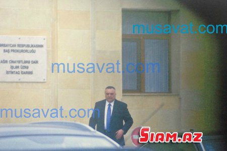 Eldar Mahmudov 5 saatlıq dindirilmədə -Sabiq MTN şefi müstəntiqlər qarşısına çıxarıldı Eldar Mahmudov 5 saatlıq dindirilmədə -Sabiq MTN şefi müstəntiqlər qarşısına çıxarıldı