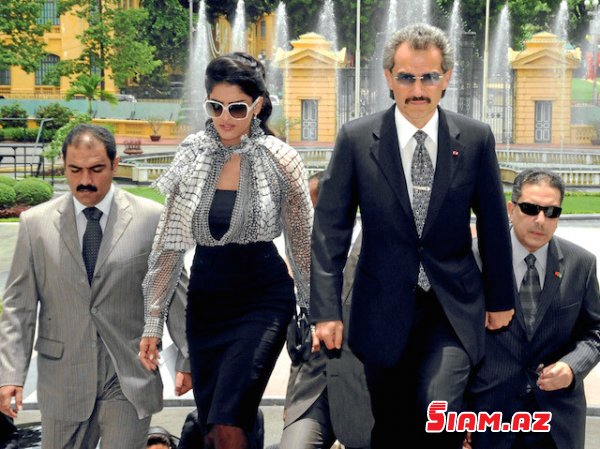 32 milyardı, 371 otaqlı sarayı və arvadları ilə məşhur olan  şahzadənin SİRRİ: Bir gündə 28 yaş gənc arvadını niyə boşadı? - FOTOLAR