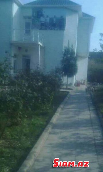 Özünü Heydər Əliyevə oxşadan icra başçısı (FOTO) Özünü Heydər Əliyevə oxşadan icra başçısı (FOTO)