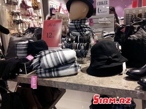 Saxta Yeni il endirimləri başladı – FOTOLAR Saxta Yeni il endirimləri başladı – FOTOLAR